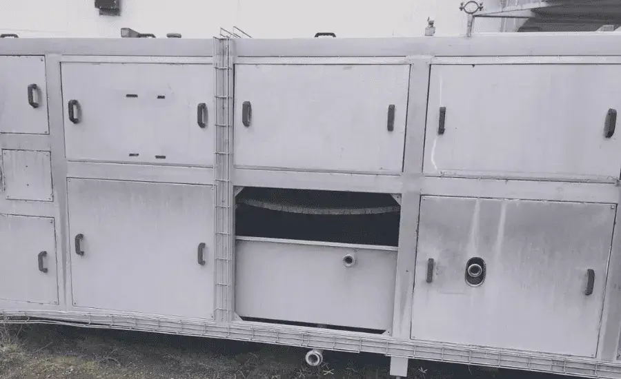 Bottle Cooler and Warmer Tunnel side view showing conveyor belt mechanism